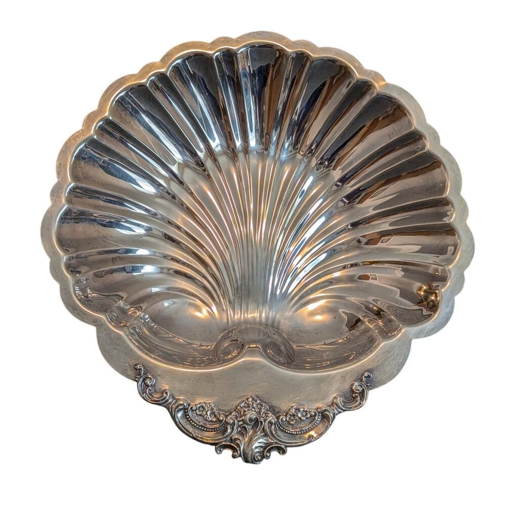 Vintage XL 'Baroque' Wallace Silverplate Clamshell Footed Centerpiece Bowl